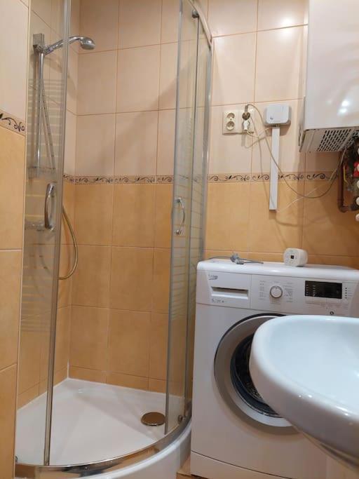 Domin Domin Apartman Częstochowa Kültér fotó